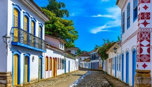 Su centro histórico, declarado Patrimonio de la Humanidad por la Unesco,&nbsp;