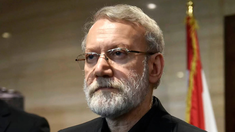 Larijani habría muerto en el mismo ataque que el general Gholamreza Soleimani, jefe de los Basij. Larijani habría muerto en el mismo ataque que el general Gholamreza Soleimani, jefe de los Basij.