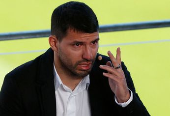 La afección cardíaca de Agüero no solo lo obligó a retirarse del fútbol, sino que también le impide tomar sus dos infuciones favoritas.