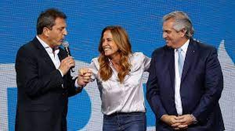 Fuerte respaldo de gobernadores peronistas y ministros a la fórmula Massa - Rossi