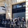 Megaoperativo en la sede de la obra social en Balvanera.