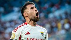 Nicolás Otamendi subió una serie de posteo e incluso en sus historia los subió con la canción Para la gilada Nicolás Otamendi subió una serie de posteo e incluso en sus historia los subió con la canción Para la gilada