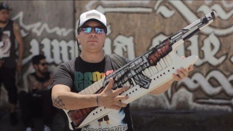 El cantante tuvo la mejor predisposición para aceptar el análisis que dio positivo.