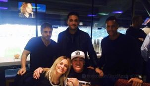 Diego Maradona junto a Rocío Oliva alentó a Los Pumas Diego Maradona junto a Rocío Oliva alentó a Los Pumas