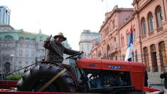 Los productores quieren presentar su reclamo y ser escuchados por el presidente Javier Milei. Los productores quieren presentar su reclamo y ser escuchados por el presidente Javier Milei.