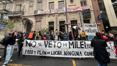 Los estudiantes sostienen su plan de lucha. Los estudiantes sostienen su plan de lucha.