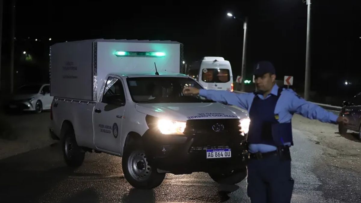 Macabro hallazgo en Neuquén: encontraron un cuerpo envuelto en plástico e investigan si es de una mujer desaparecida hace un mes
