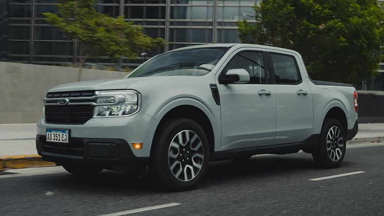La Ford Maverick híbrida llega importada de México.