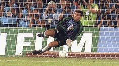 Hasta el momento el buzo no está disponible para la venta. Hasta el momento el buzo no está disponible para la venta.