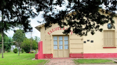 La cercanía con la Ciudad Autónoma de Buenos Aires convierte a Elvira en un destino cada vez más elegido para el turismo alternativo y la desconexión de la vida urbana. La cercanía con la Ciudad Autónoma de Buenos Aires convierte a Elvira en un destino cada vez más elegido para el turismo alternativo y la desconexión de la vida urbana.