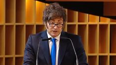 El mandatario argentino volvió a visitar las oficinas de la Corporación América, perteneciente a Eduardo Eurnekian, para dirigirse a los empresarios más importantes del país. El mandatario argentino volvió a visitar las oficinas de la Corporación América, perteneciente a Eduardo Eurnekian, para dirigirse a los empresarios más importantes del país.