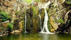 Este pueblo serrano no solo invita a recorrer museos y casas históricas, sino también a caminar por senderos, descansar junto a los arroyos y descubrir construcciones con un fuerte simbolismo. Este pueblo serrano no solo invita a recorrer museos y casas históricas, sino también a caminar por senderos, descansar junto a los arroyos y descubrir construcciones con un fuerte simbolismo.