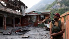 India y Pakistan llegaron a un acuerdo de alto al fuego. India y Pakistan llegaron a un acuerdo de alto al fuego.