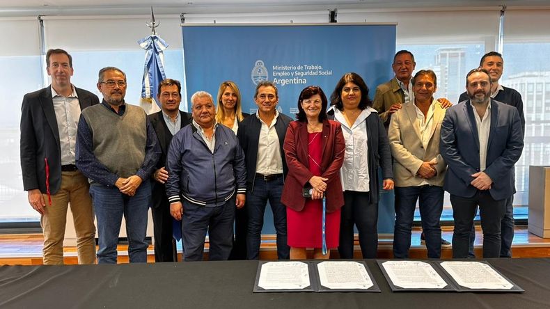 Paritarias: Ferroviarios acordaron una suma fija y aumentos para septiembre y octubre.