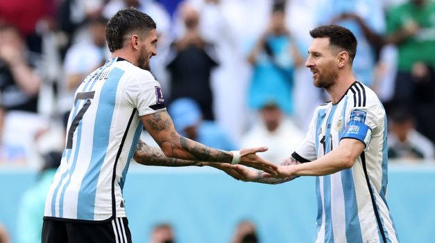 Rodrigo de Paul y&nbsp; Lionel Messi en el Mundial de Qatar 2022.&nbsp;