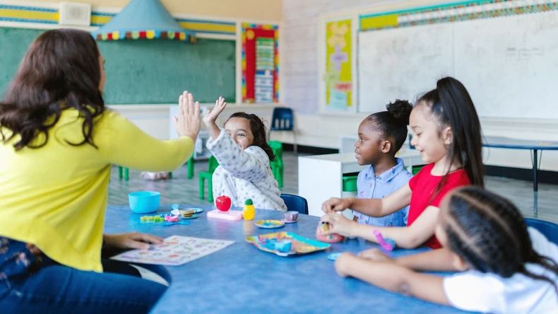 La Secretaría de Educación, dependiente del Ministerio de Capital Humano, activará el lunes 20 de mayo el primer cronograma de pago del programa Vouchers Educativos.