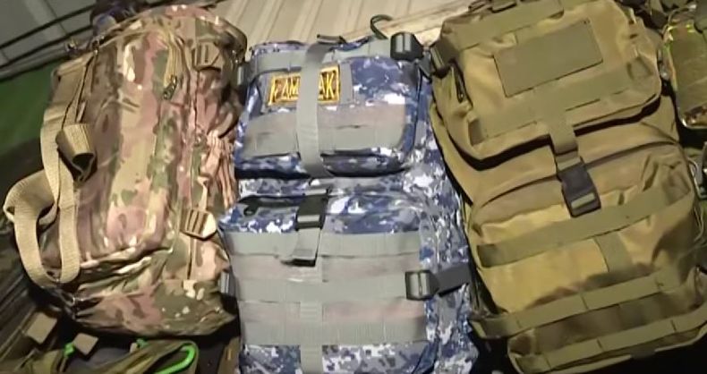 Los gendarmes tambi&eacute;n adquieren mochilas en la ciudad fronteriza de Bolivia.&nbsp;