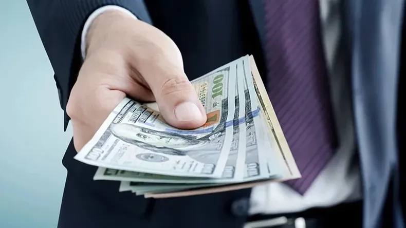 Por el momento no existe una perspectiva de adopción masiva del pago de salarios en dólares.