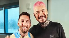 Messi habló con Tinelli, quien estrenó renovado look. Messi habló con Tinelli, quien estrenó renovado look.