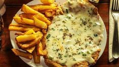 El bodegón de Buenos Aires que vende una milanesa nuclear El bodegón de Buenos Aires que vende una milanesa nuclear