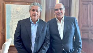 Rolando Figueroa junto a Guillermo Francos.&nbsp;