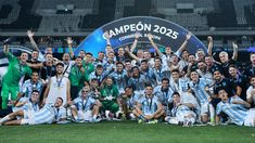 El equipo de Costas viene de ganar la Copa Sudamericana y la Recopa. El equipo de Costas viene de ganar la Copa Sudamericana y la Recopa.