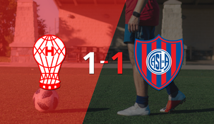 huracan y san lorenzo finalizaron el clasico de barrio con un empate por 1