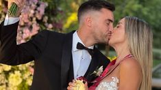 Caro Calvagni posteó un apasionado beso con Nico Tagliafico desde una terraza. Caro Calvagni posteó un apasionado beso con Nico Tagliafico desde una terraza.