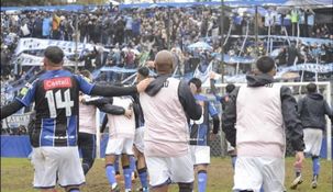 El clásico fue para Almagro por 1 a 0, en José Ingenieros. El clásico fue para Almagro por 1 a 0, en José Ingenieros.