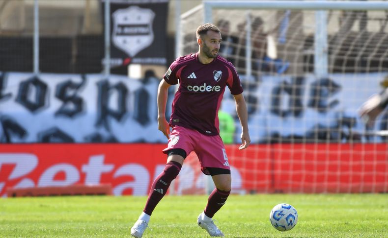 Riestra y River se enfrentan por el Torneo Apertura 2025.&nbsp;