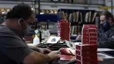 Quienes se encuentren desempleados podrán acceder a Fomentar Empleo y recibir tanto un monto económico como diferentes capacitaciones. Quienes se encuentren desempleados podrán acceder a Fomentar Empleo y recibir tanto un monto económico como diferentes capacitaciones.