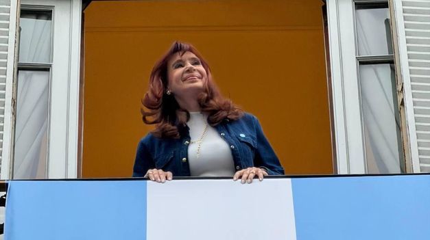 Cristina Kirchner: Que esté privada de mi libertad es la metáfora perfecta de una Argentina a la que la están liquidando