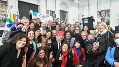El Presidente en el acto en Casa Rosada. Promulgaron la ley de VIH y Oncopedriatría.&nbsp;