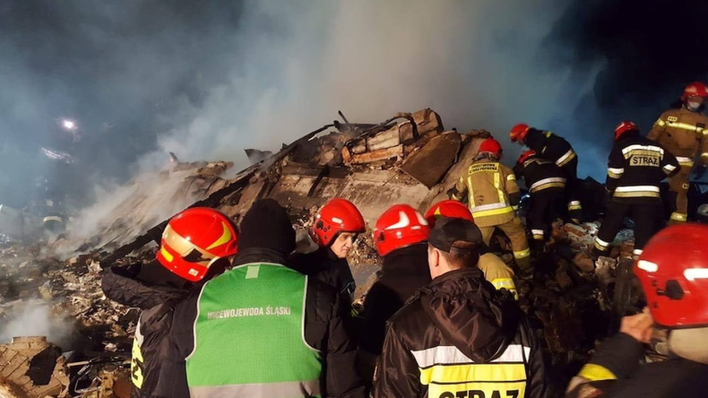 La Policía estimó que los muertos podrían rondar las 40 personas.