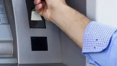 Jubilados y pensionados podrán acceder al recibo de forma física en un cajero automático. Jubilados y pensionados podrán acceder al recibo de forma física en un cajero automático.