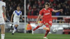 Matías Giménez metió los dos goles de Independiente contra Vélez. Matías Giménez metió los dos goles de Independiente contra Vélez.