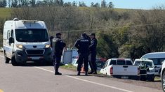 Andrés, Francisco y Alfonsina Morosini fueron encontrados en el arroyo Don Esteban. Andrés, Francisco y Alfonsina Morosini fueron encontrados en el arroyo Don Esteban.