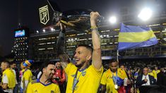 El Pipa Benedetto y un saludo para Racing tras la coronación de Boca en la Liga Profesional 2022. El Pipa Benedetto y un saludo para Racing tras la coronación de Boca en la Liga Profesional 2022.
