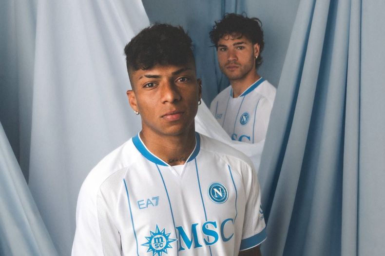 La camiseta alternativa del Napoli para la temporada 2026-2027.