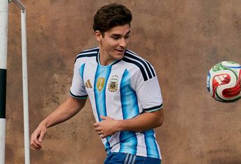 El diseño principal mantiene la esencia clásica del conjunto nacional. El diseño principal mantiene la esencia clásica del conjunto nacional.