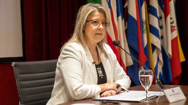 La Ministra Alejandra Monteoliva estuvo presente en el acto de apertura del Curso para Agentes Encubiertos. La Ministra Alejandra Monteoliva estuvo presente en el acto de apertura del Curso para Agentes Encubiertos.