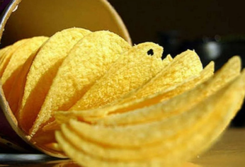 Reciclá las latas de papas y reutilizalas para almacenar alimentos en cuatro simples pasos.