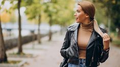 La campera de cuero es una prenda muy noble y que no pasa de moda.