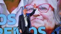 Daniel Scioli oficializó su precandidatura a presidente. Daniel Scioli oficializó su precandidatura a presidente.