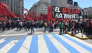 La Justicia ratificó la inconstitucionalidad del DNU que limitaba el derecho a huelga. La Justicia ratificó la inconstitucionalidad del DNU que limitaba el derecho a huelga.