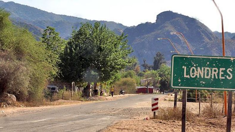 El acceso desde la capital provincial demanda cerca de cuatro horas por rutas nacionales.