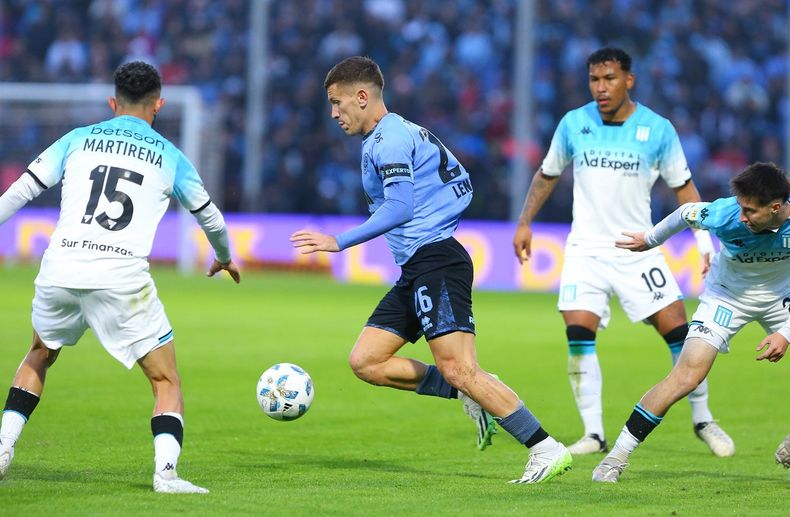 Racing empató 4-4 con Belgrano en Córdoba.