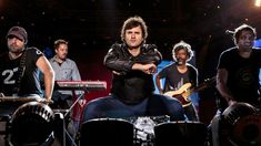 Ciro y los Persas continuarán con su interminable gira por Argentina. Ciro y los Persas continuarán con su interminable gira por Argentina.