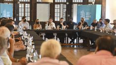 Axel Kicillof se reunió con representnates del sector productivo.