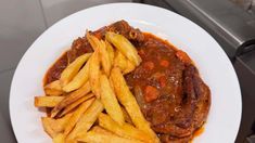 Este bodegón tiene platos alemanes y especialidades al disco. Este bodegón tiene platos alemanes y especialidades al disco.